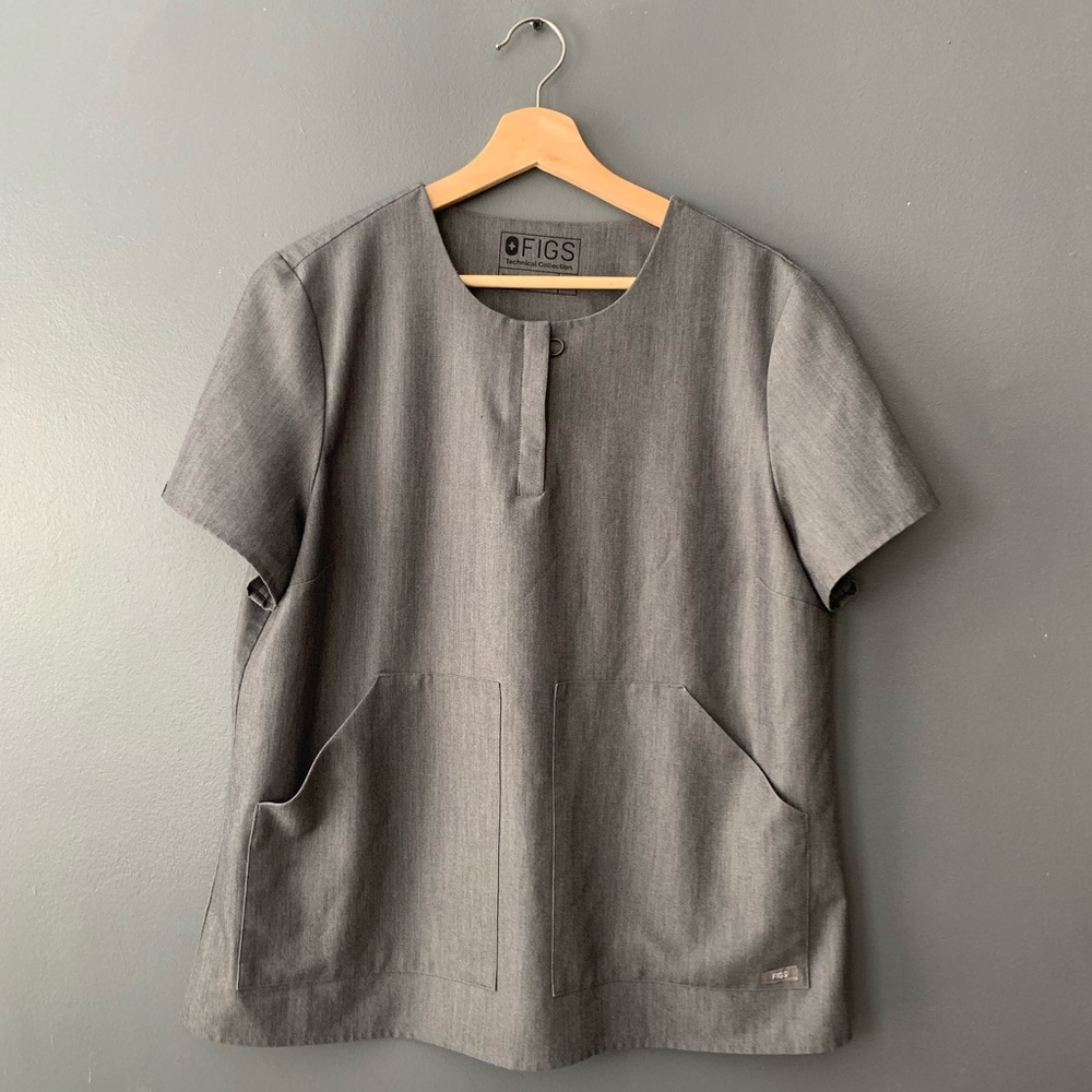 FIGS Kasane - Popover Scrub Top - L / GRAPHITE
